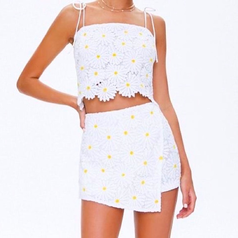 Forever21 Daisy Lace Embroidery Set Skirt Skort Tank Crop Top